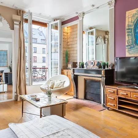 3p Baroque With Rooftop View Apartment *