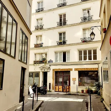 3p Baroque With Rooftop View Apartment Paris