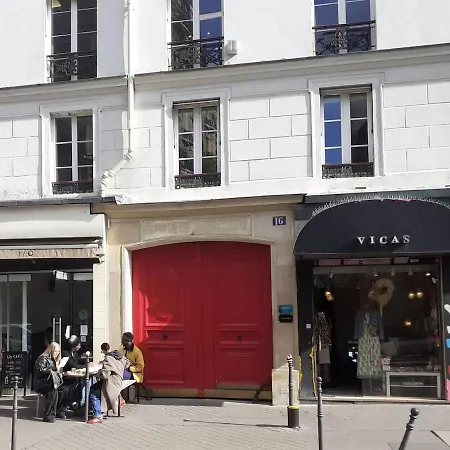 3p Baroque With Rooftop View Apartment Paris
