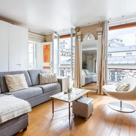 Apartment 3p Baroque With Rooftop View Paris
